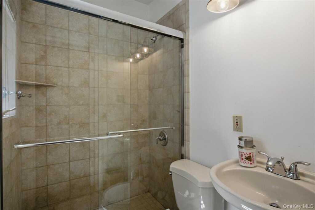 1 Aviemore Drive, New Rochelle, NY 10804 - Photo 12 of 30