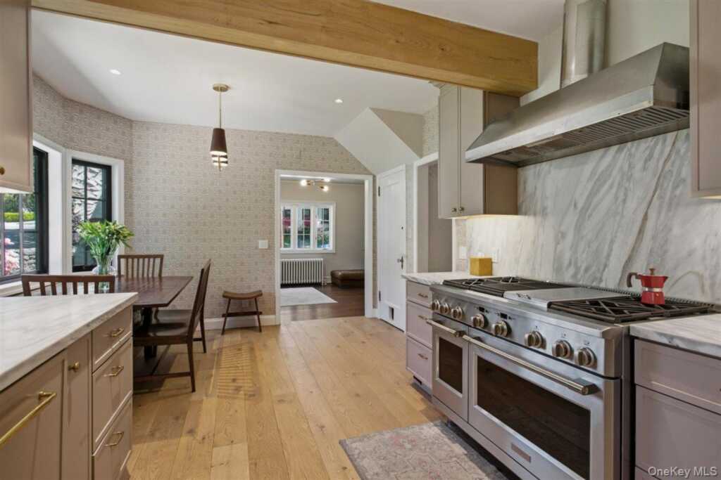 1 Aviemore Drive, New Rochelle, NY 10804 - Photo 16 of 30