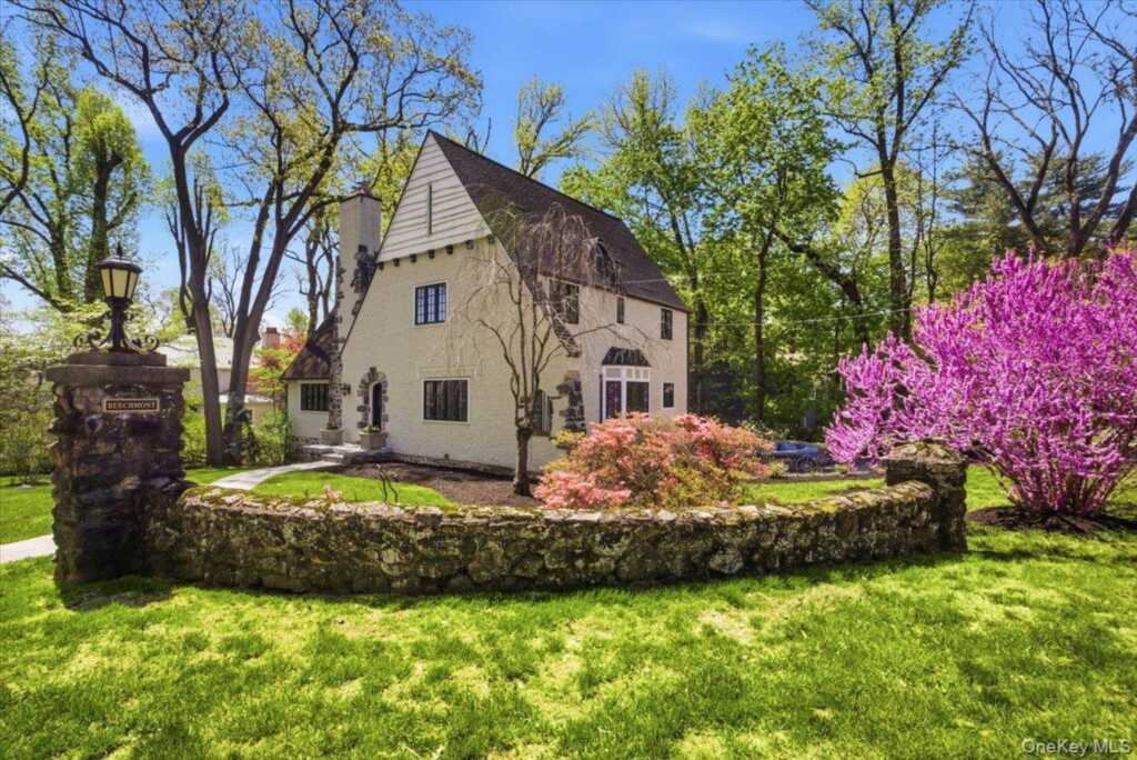 1 Aviemore Drive, New Rochelle, NY 10804 - Photo 2 of 30