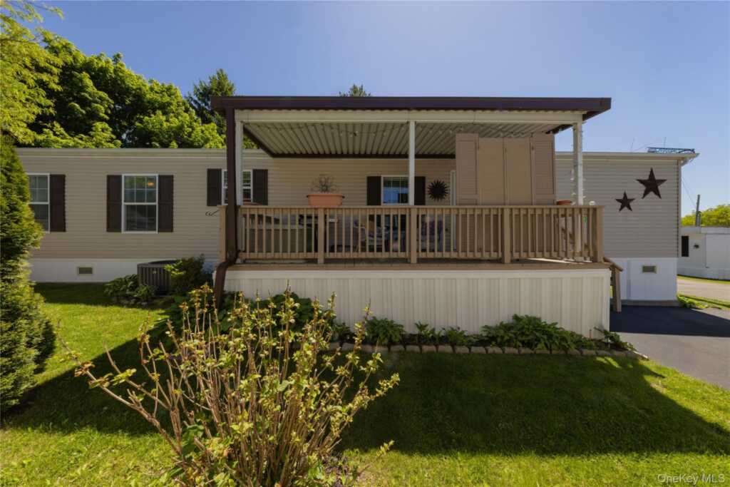 3 North Mountainview MHP, Stony Point, NY 10980 - Photo 17 of 21