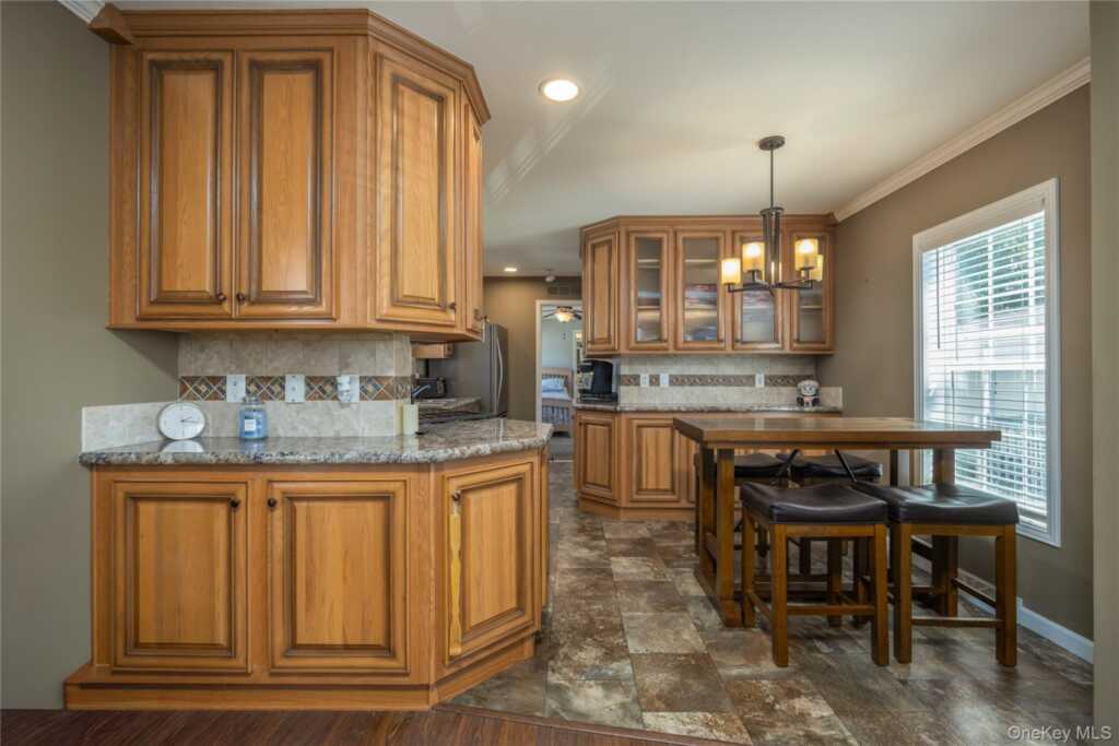 3 North Mountainview MHP, Stony Point, NY 10980 - Photo 4 of 21