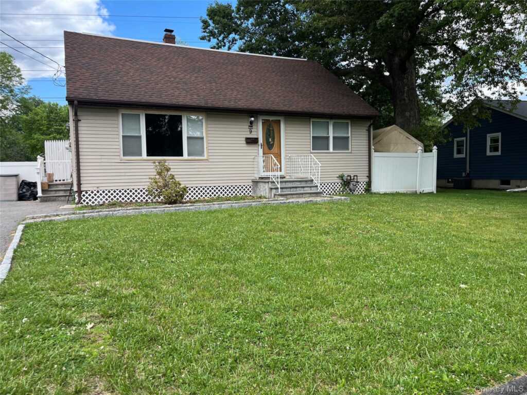 9 Walter Drive, Stony Point, NY 10980