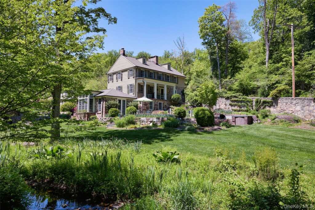 116 S Mountain Road, New City, NY 10956 - Photo 2 of 50