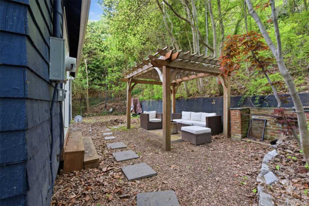 988 Route 9w, Nyack, NY 10960 - Photo 23 of 24