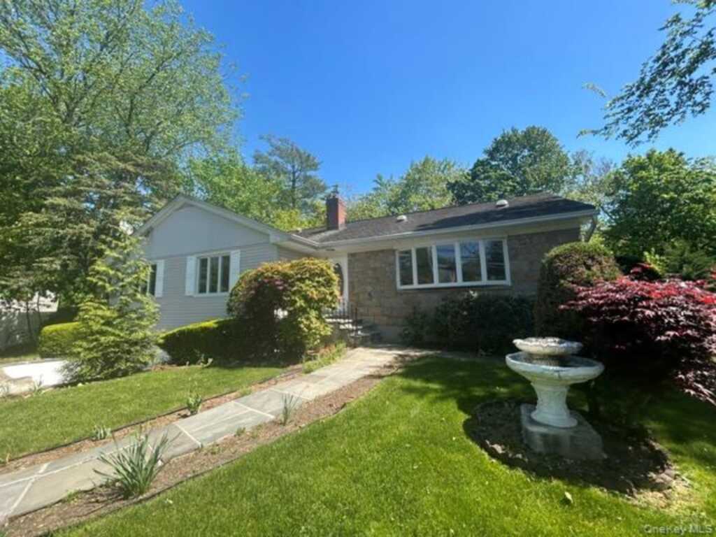 727 Wilmot Road, New Rochelle, NY 10583