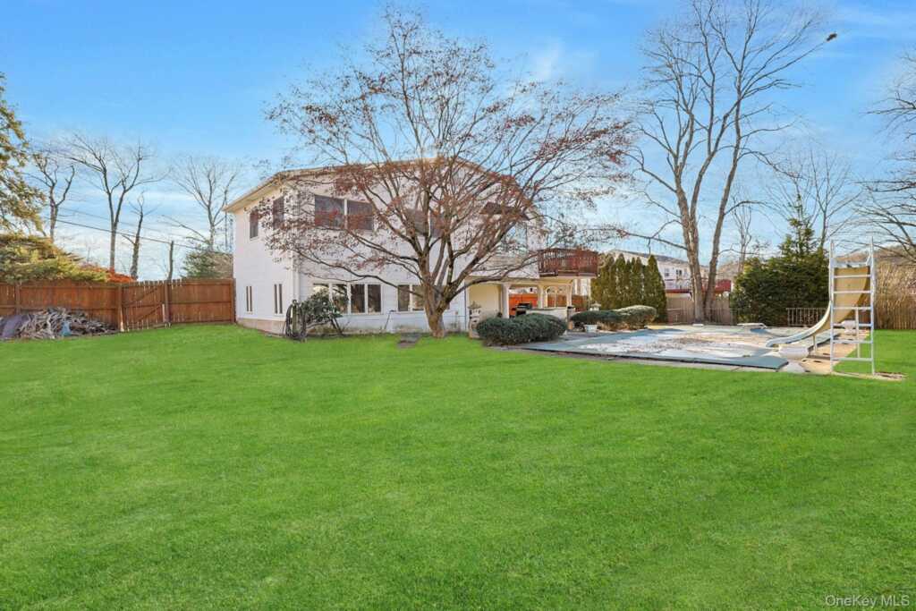 25 Tennyson Drive, Nanuet, NY 10954 - Photo 35 of 36