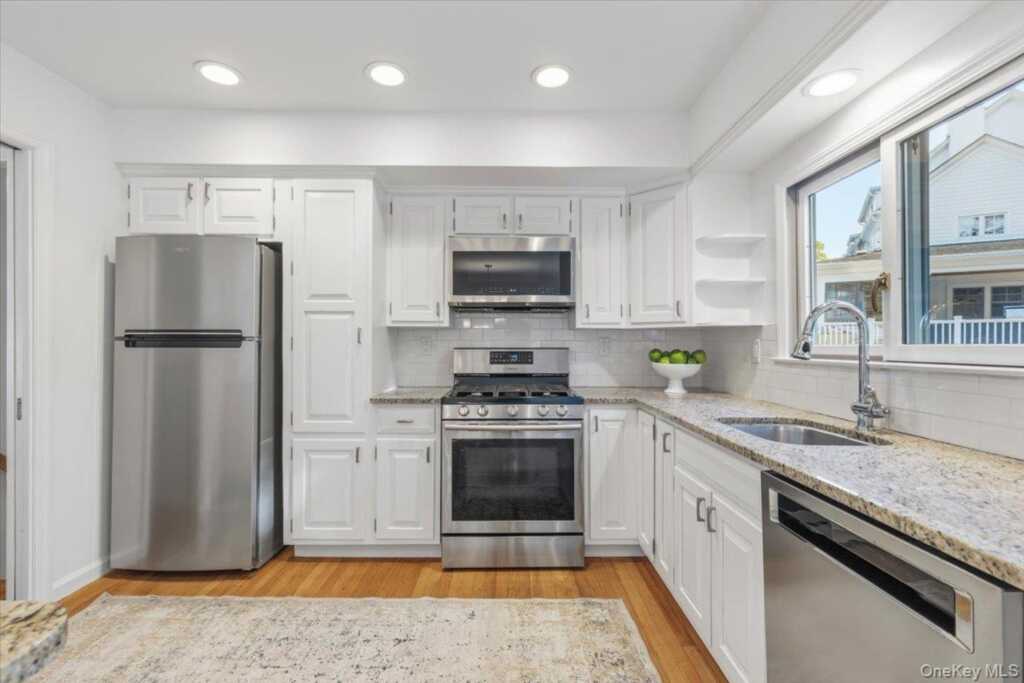37 Colby Avenue, Rye, NY 10580 - Photo 6 of 37