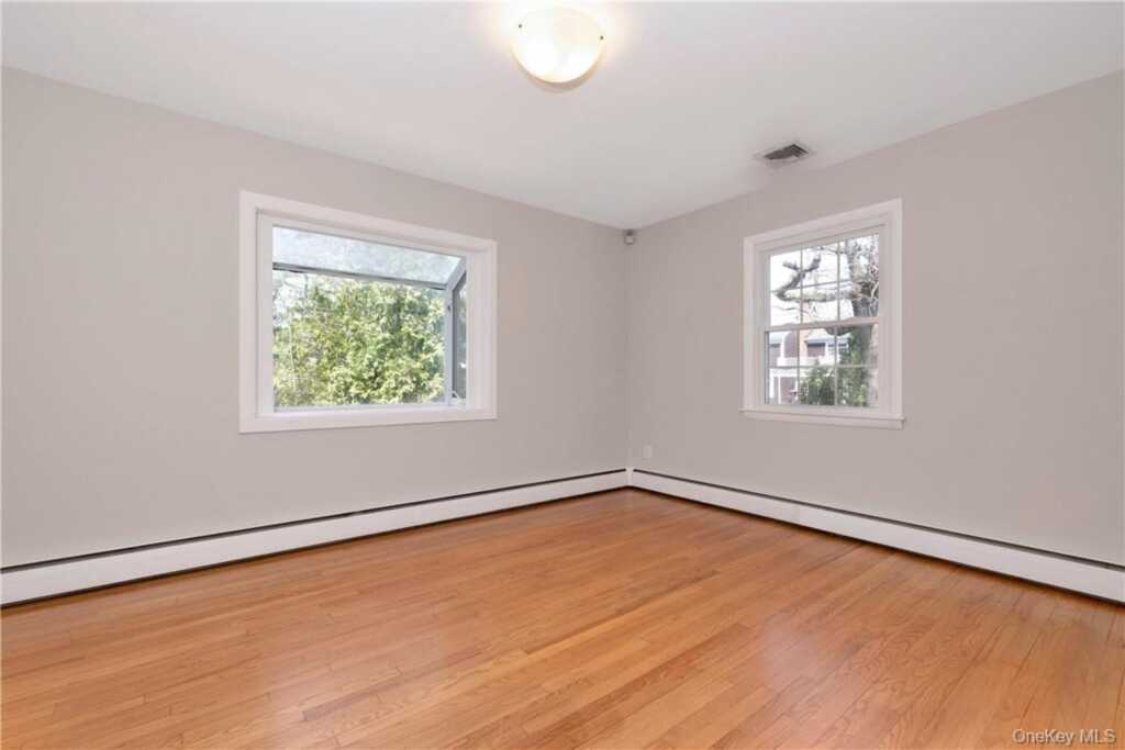 3 Lea Place, Rye, NY 10580 - Photo 6 of 32
