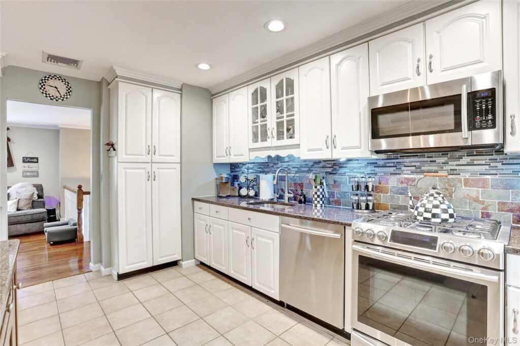 3 Durham Lane, Suffern, NY 10901 - Photo 13 of 34