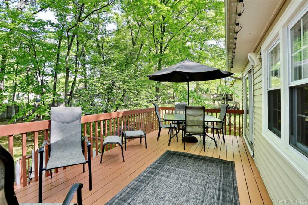 3 Durham Lane, Suffern, NY 10901 - Photo 25 of 34