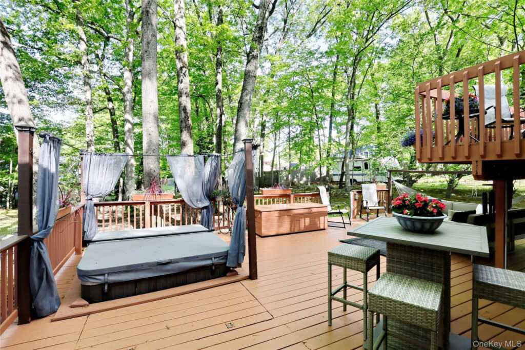 3 Durham Lane, Suffern, NY 10901 - Photo 28 of 34