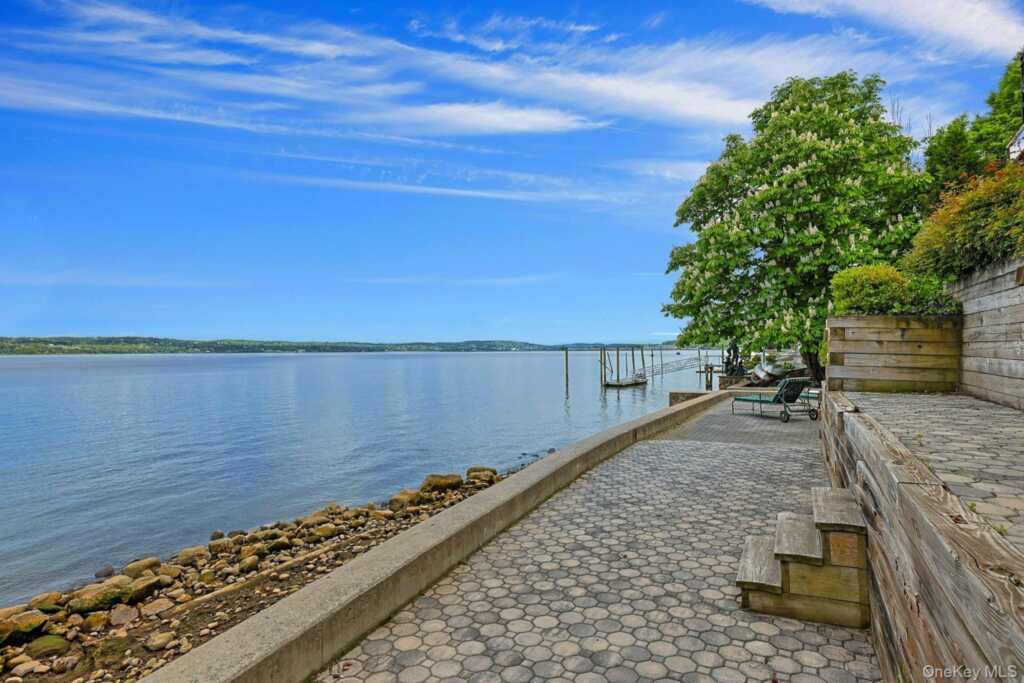 88 River Road, Nyack, NY 10960 - Photo 10 of 49