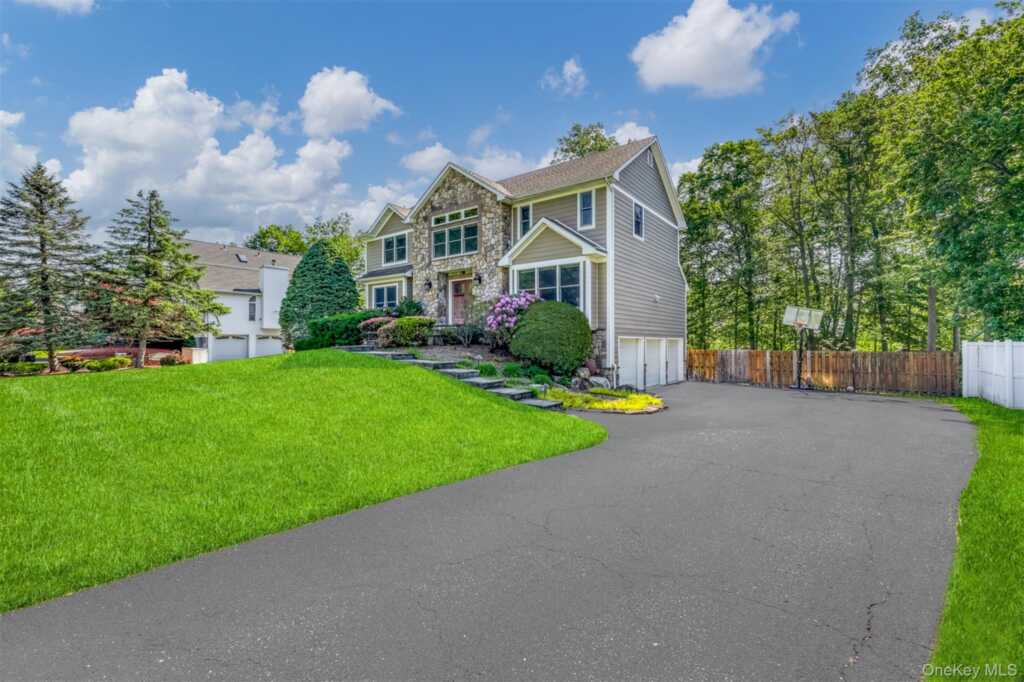 49 Cranford Drive, New City, NY 10956 - Photo 2 of 25