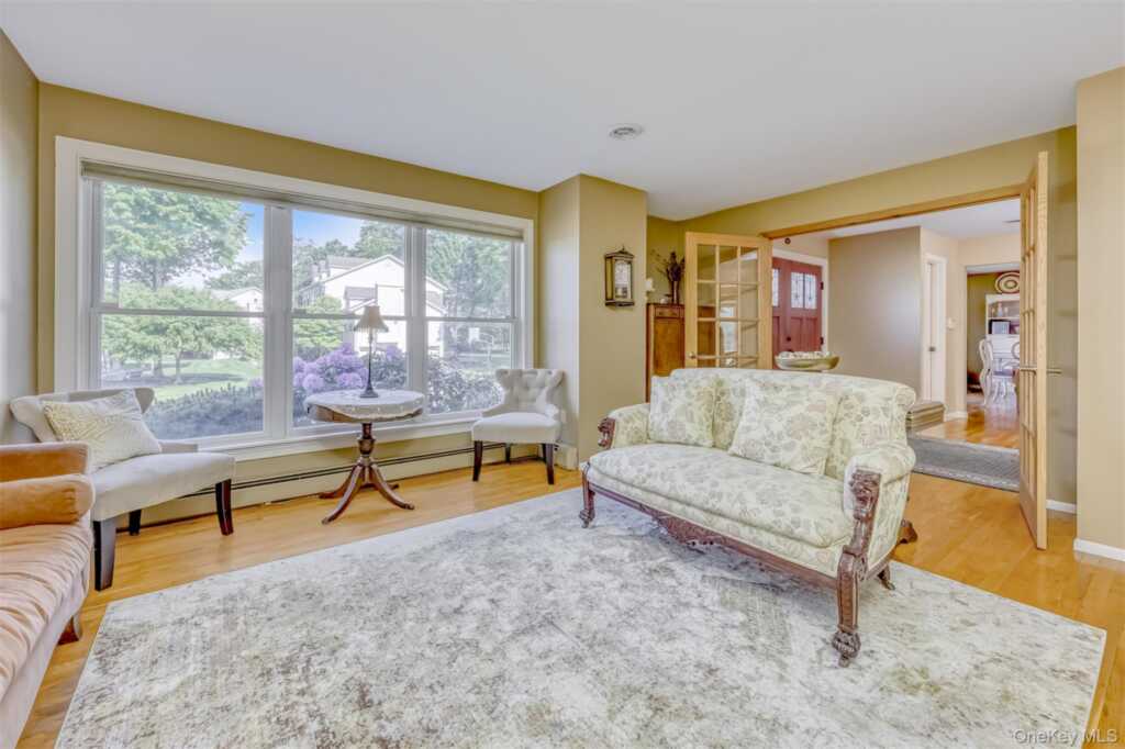 49 Cranford Drive, New City, NY 10956 - Photo 4 of 25