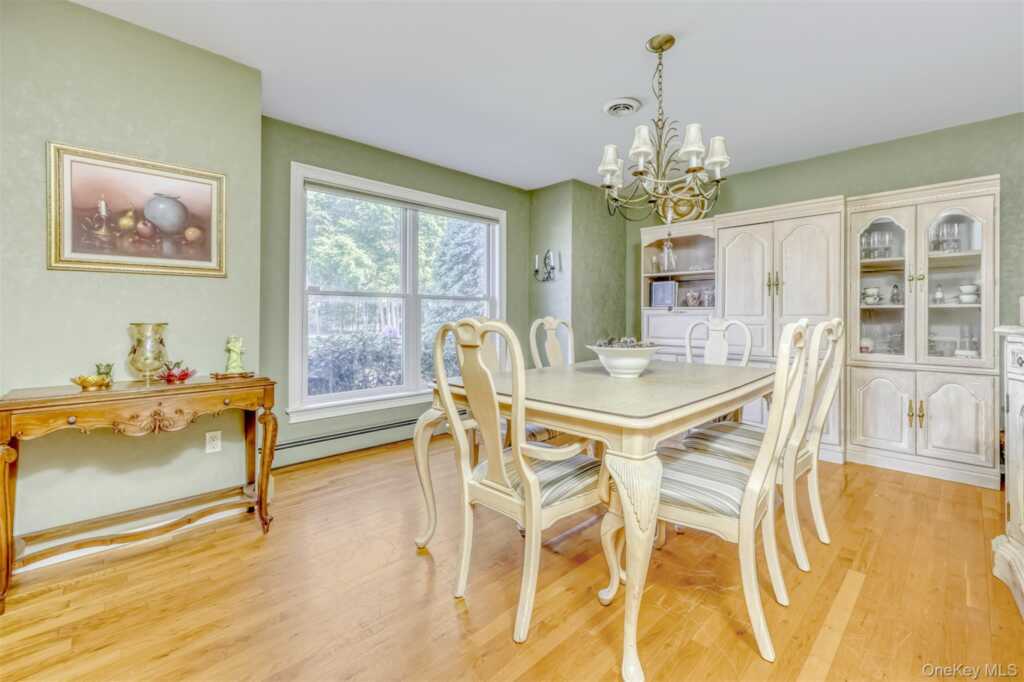 49 Cranford Drive, New City, NY 10956 - Photo 5 of 25