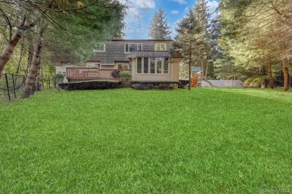 8 Kings Gate Road, Suffern, NY 10901 - Photo 22 of 23