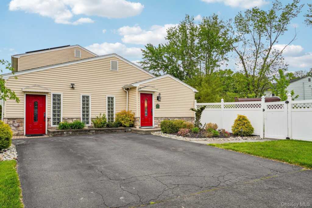 30 Yale Drive, New City, NY 10956 - Photo 4 of 46