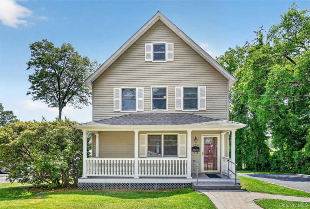 106 Cedar Avenue, Pearl River, NY 10965