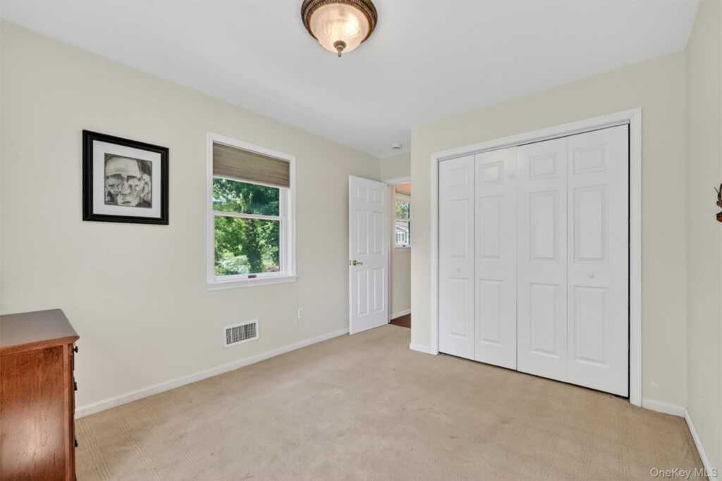 106 Cedar Avenue, Pearl River, NY 10965 - Photo 28 of 34