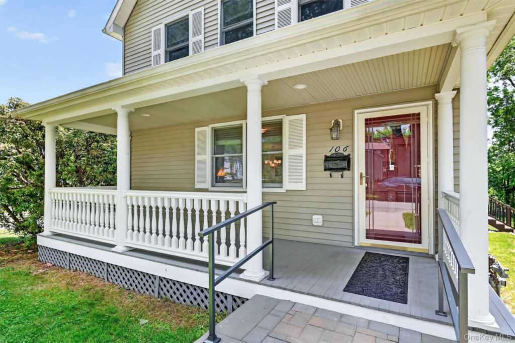 106 Cedar Avenue, Pearl River, NY 10965 - Photo 3 of 34