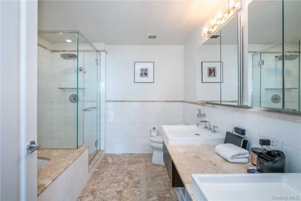 175 Huguenot Street, Unit #3103, New Rochelle, NY 10801 - Photo 18 of 29