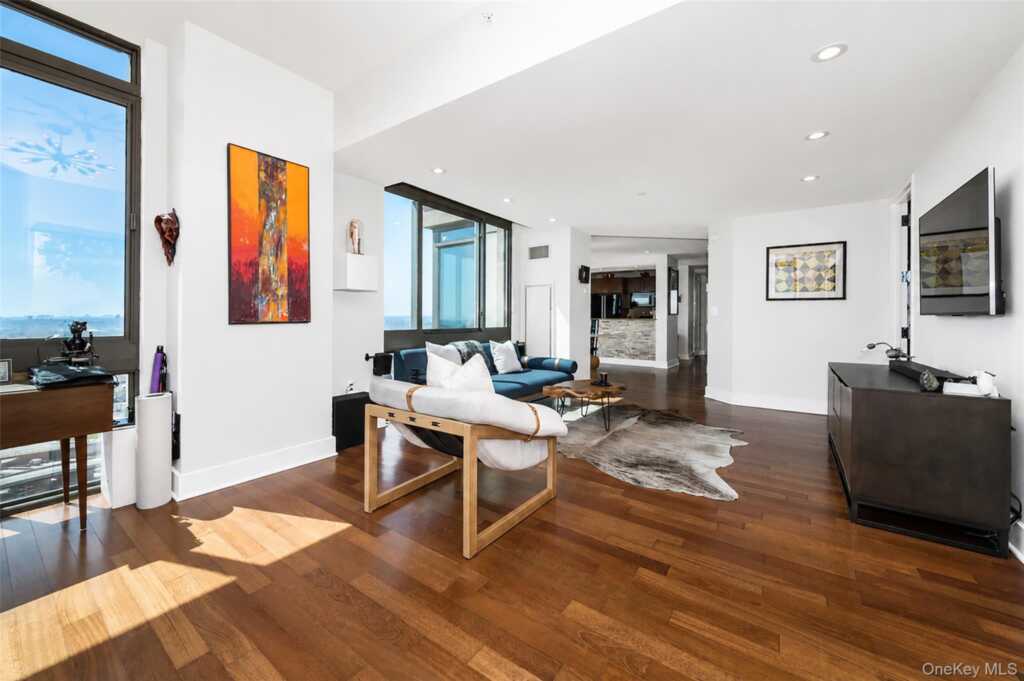 175 Huguenot Street, Unit #3103, New Rochelle, NY 10801 - Photo 4 of 29
