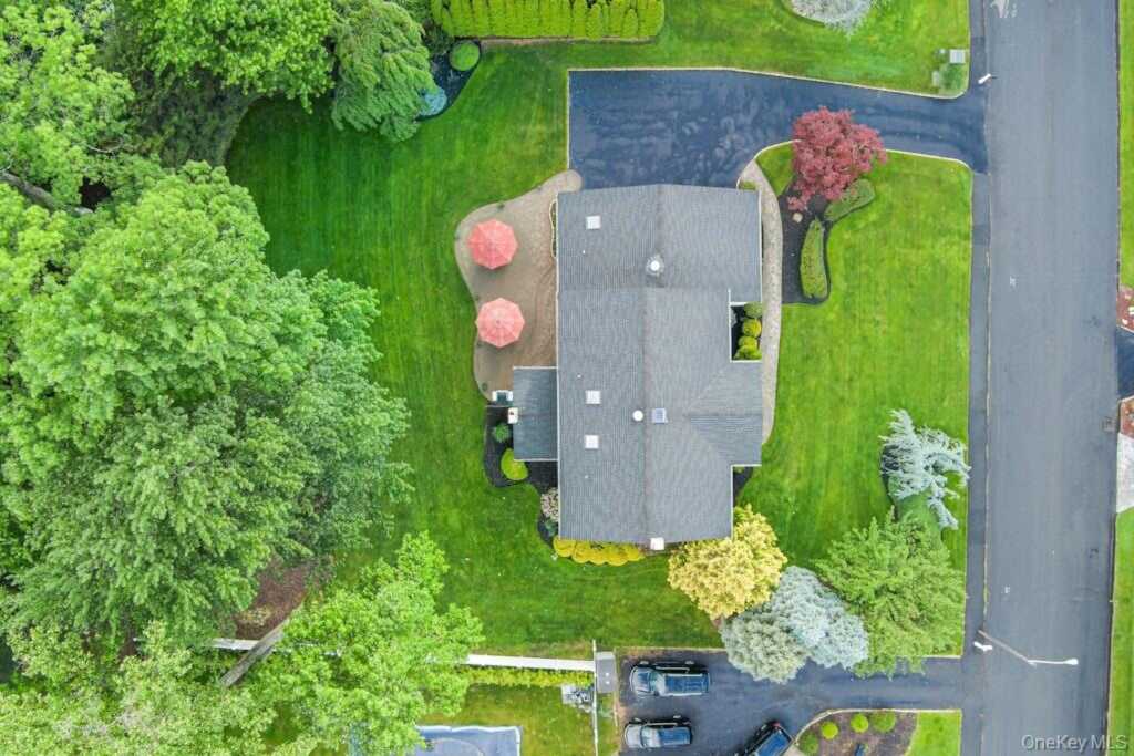 27 Rochelle Drive, New City, NY 10956 - Photo 11 of 38
