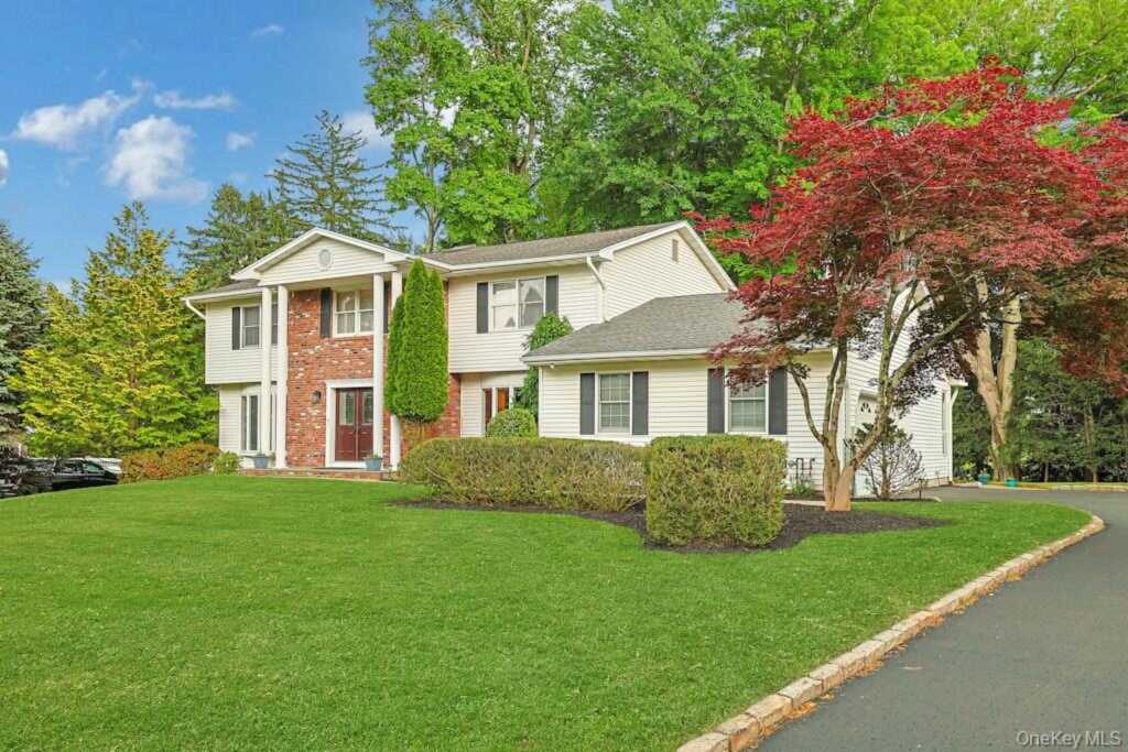 27 Rochelle Drive, New City, NY 10956 - Photo 3 of 38