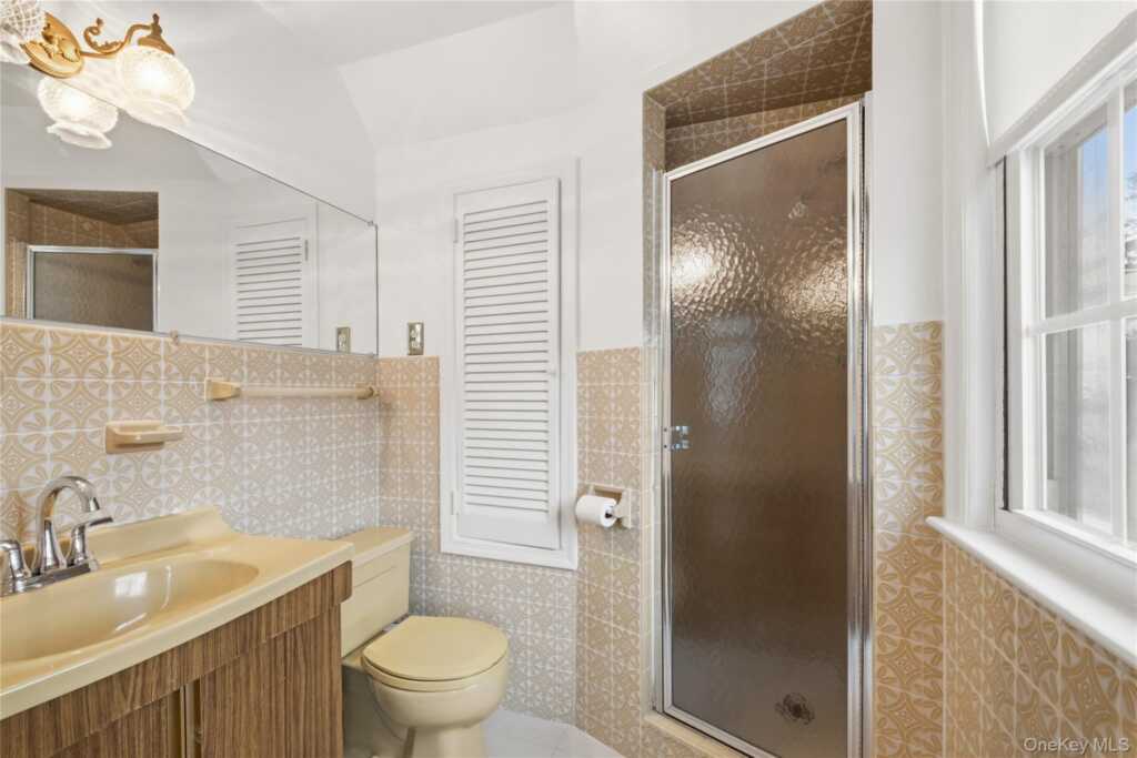 29-31 Edgewood Park, New Rochelle, NY 10801 - Photo 11 of 42