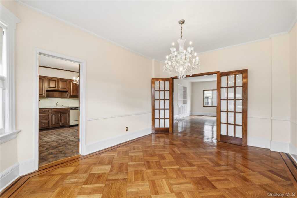 29-31 Edgewood Park, New Rochelle, NY 10801 - Photo 7 of 42