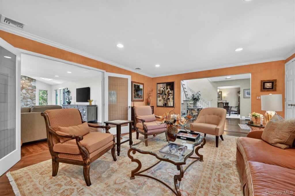 5 Lady Godiva Way, New City, NY 10956 - Photo 10 of 46