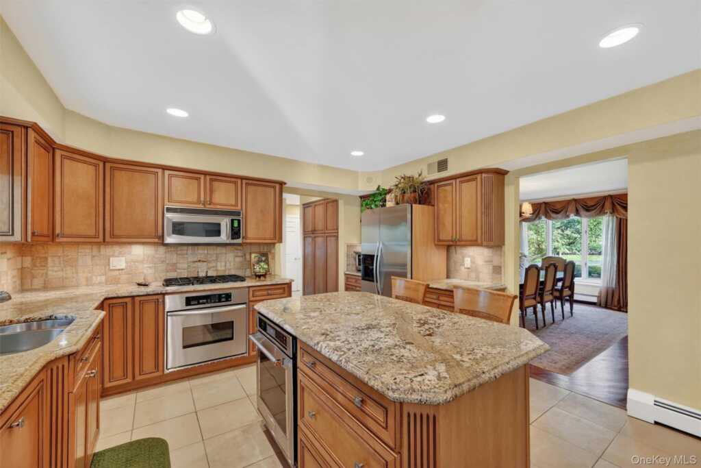 5 Lady Godiva Way, New City, NY 10956 - Photo 12 of 46