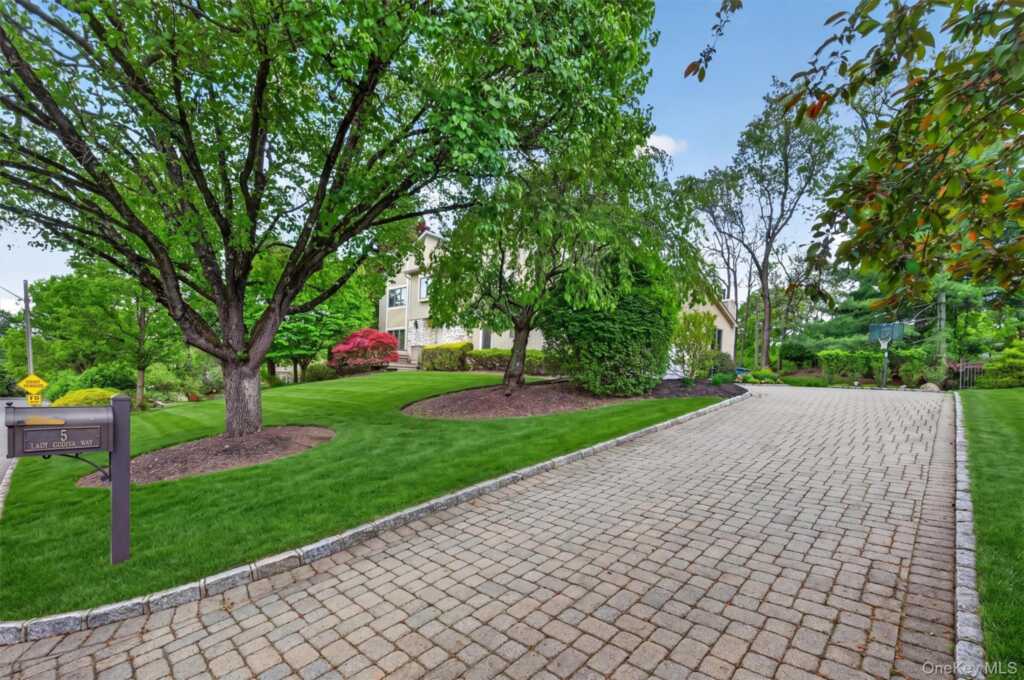 5 Lady Godiva Way, New City, NY 10956 - Photo 2 of 46