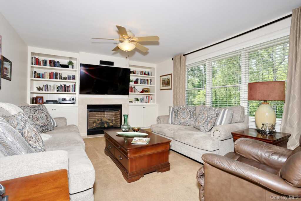245 W Central Avenue, Pearl River, NY 10965 - Photo 16 of 50