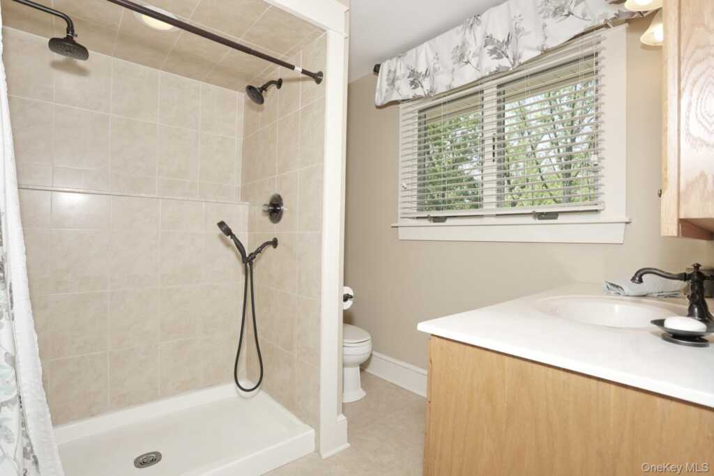 245 W Central Avenue, Pearl River, NY 10965 - Photo 23 of 50