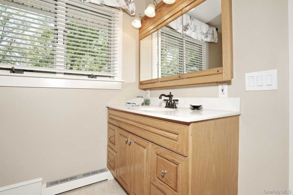 245 W Central Avenue, Pearl River, NY 10965 - Photo 24 of 50