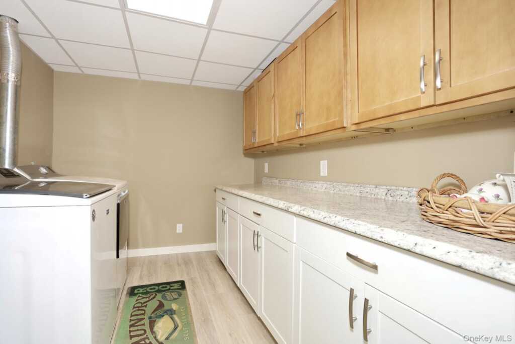 245 W Central Avenue, Pearl River, NY 10965 - Photo 35 of 50