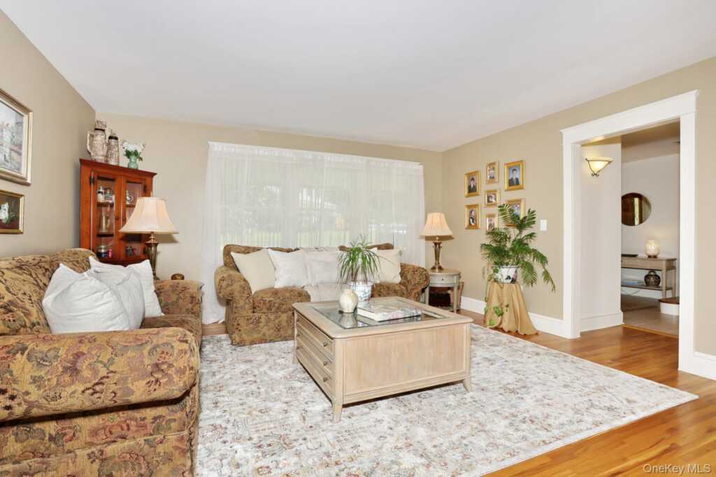 245 W Central Avenue, Pearl River, NY 10965 - Photo 8 of 50
