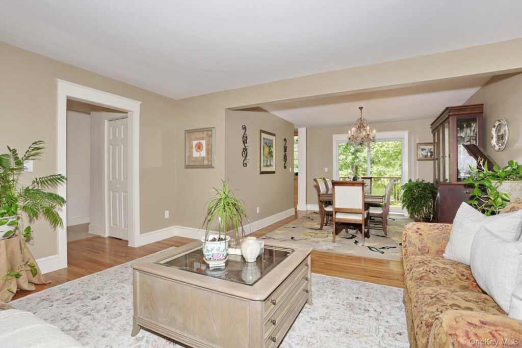 245 W Central Avenue, Pearl River, NY 10965 - Photo 9 of 50