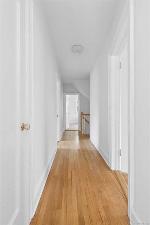 17 Old Orchard Road, New Rochelle, NY 10804 - Photo 11 of 32