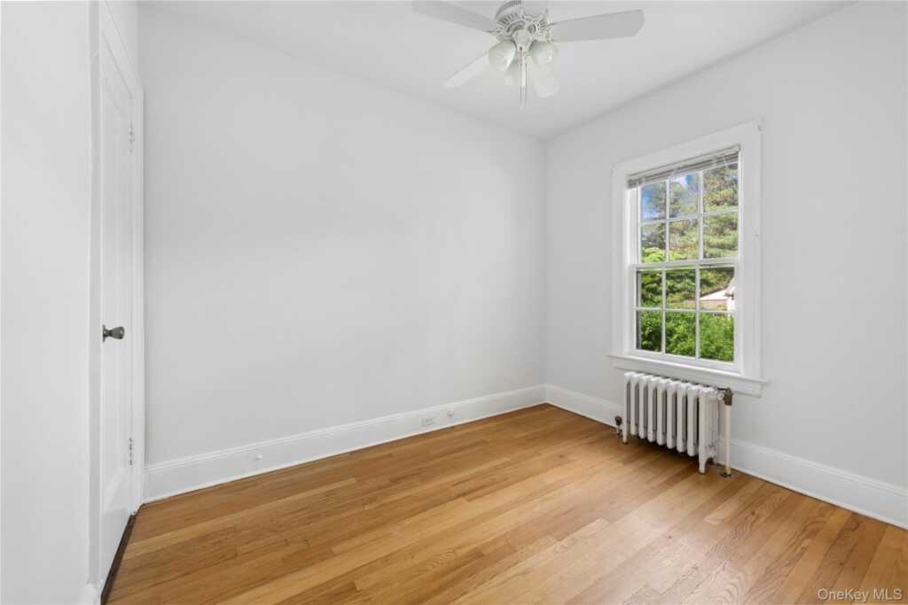 17 Old Orchard Road, New Rochelle, NY 10804 - Photo 24 of 32