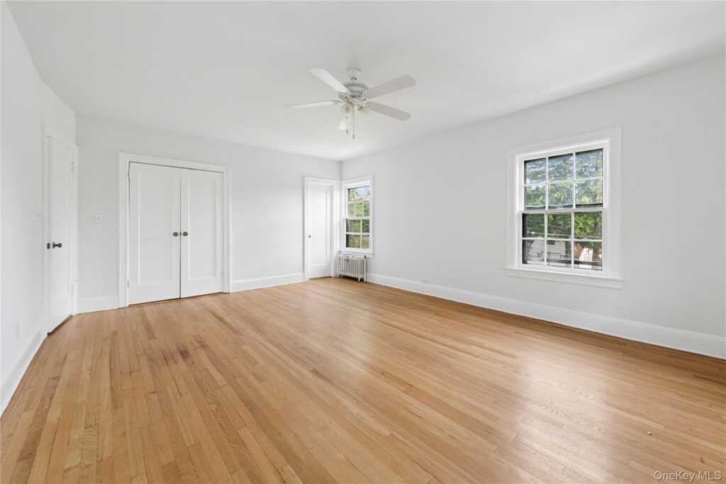 17 Old Orchard Road, New Rochelle, NY 10804 - Photo 25 of 32