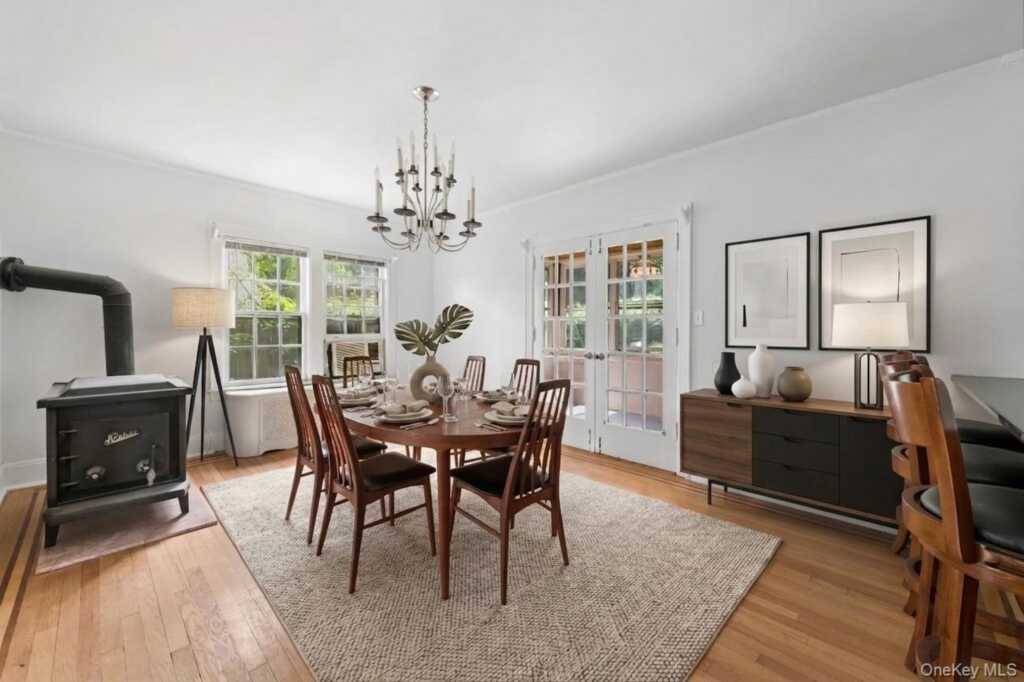17 Old Orchard Road, New Rochelle, NY 10804 - Photo 8 of 32
