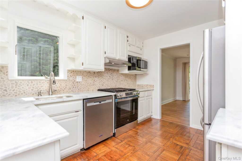 9 Marlene Court, Rye, NY 10580 - Photo 11 of 37