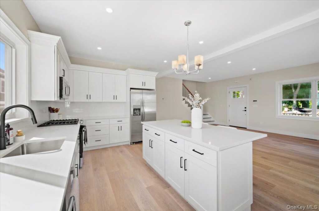 395 5th Avenue, New Rochelle, NY 10801 - Photo 10 of 26