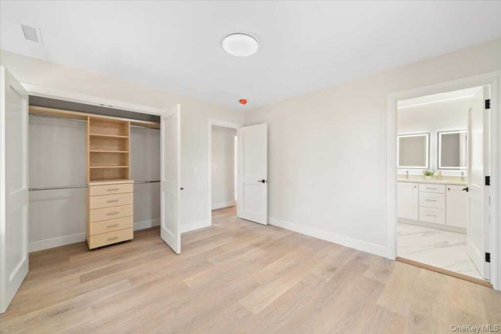 395 5th Avenue, New Rochelle, NY 10801 - Photo 12 of 26