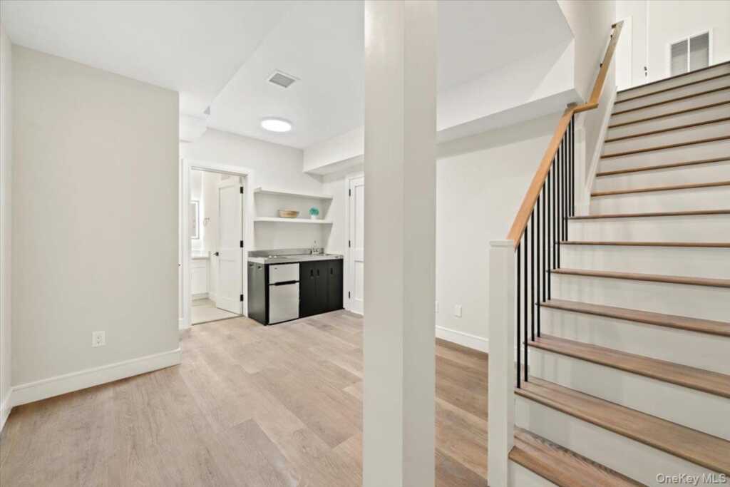 395 5th Avenue, New Rochelle, NY 10801 - Photo 17 of 26