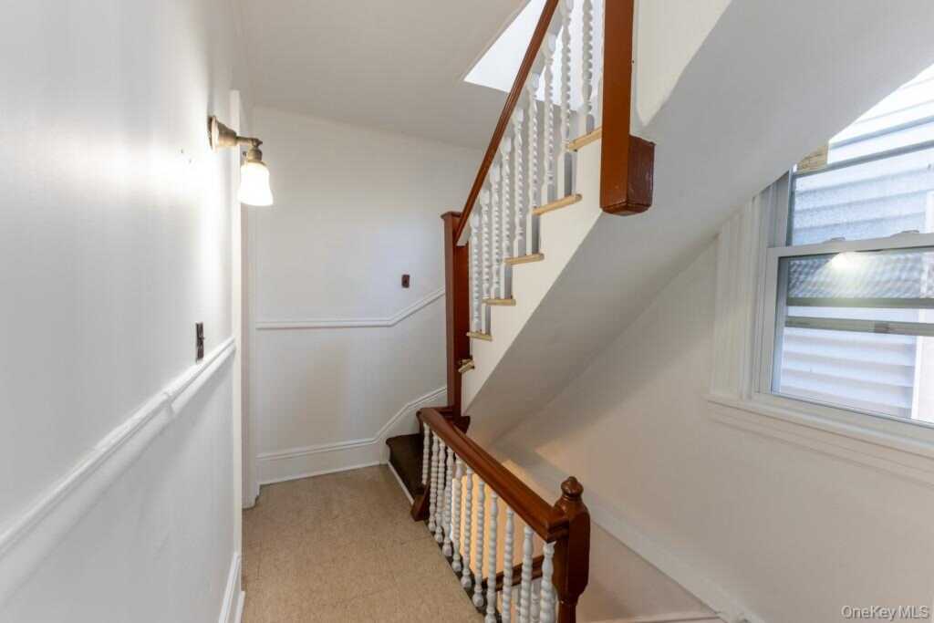304 Lockwood Avenue, New Rochelle, NY 10801 - Photo 11 of 25