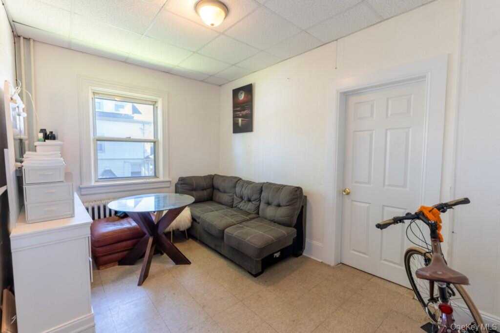 304 Lockwood Avenue, New Rochelle, NY 10801 - Photo 14 of 25
