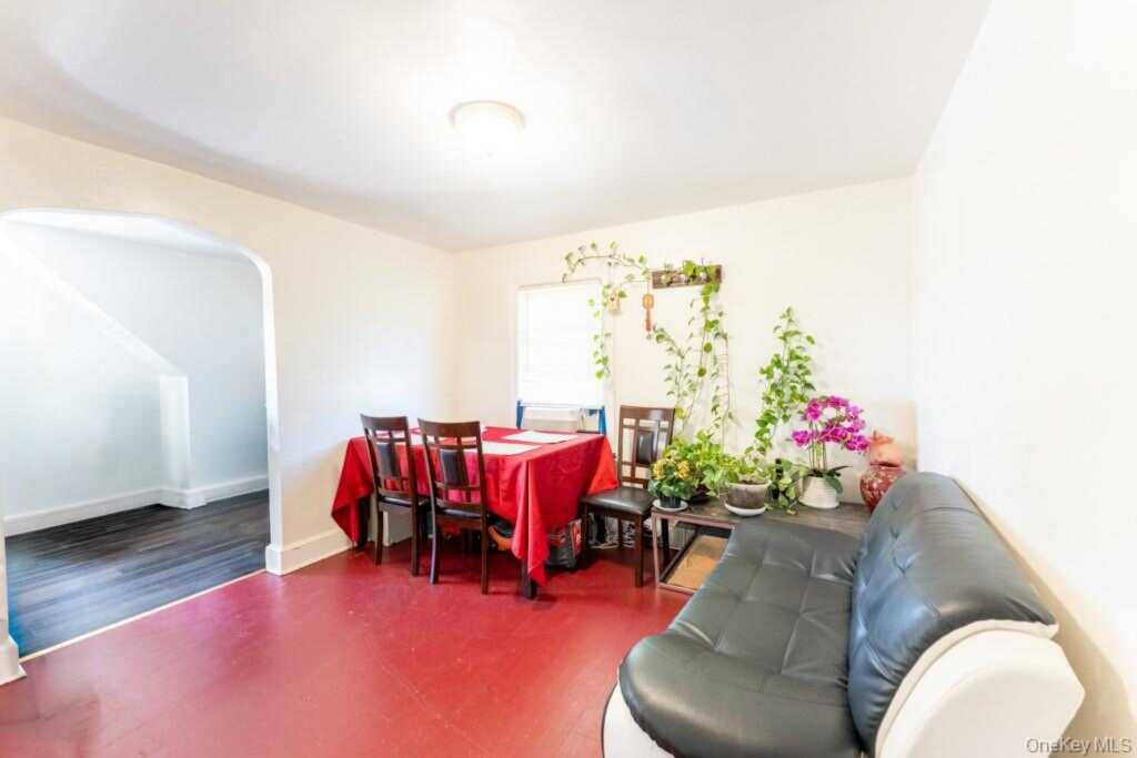 304 Lockwood Avenue, New Rochelle, NY 10801 - Photo 20 of 25